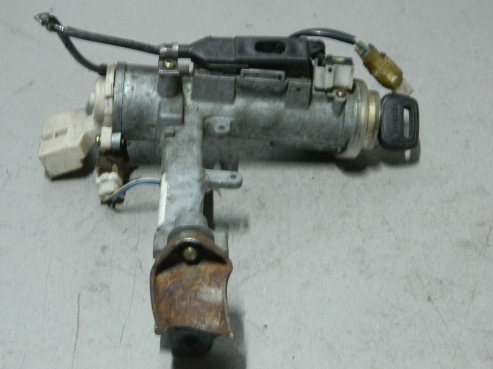 Замок зажигания TOYOTA ESTIMA TCR20 (Контрактный) 81532372