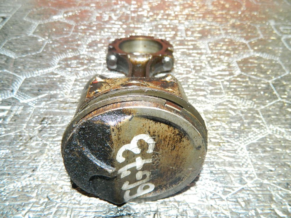 Поршень c шатуном MITSUBISHI 6G73 (Кoнтрактный)13071289