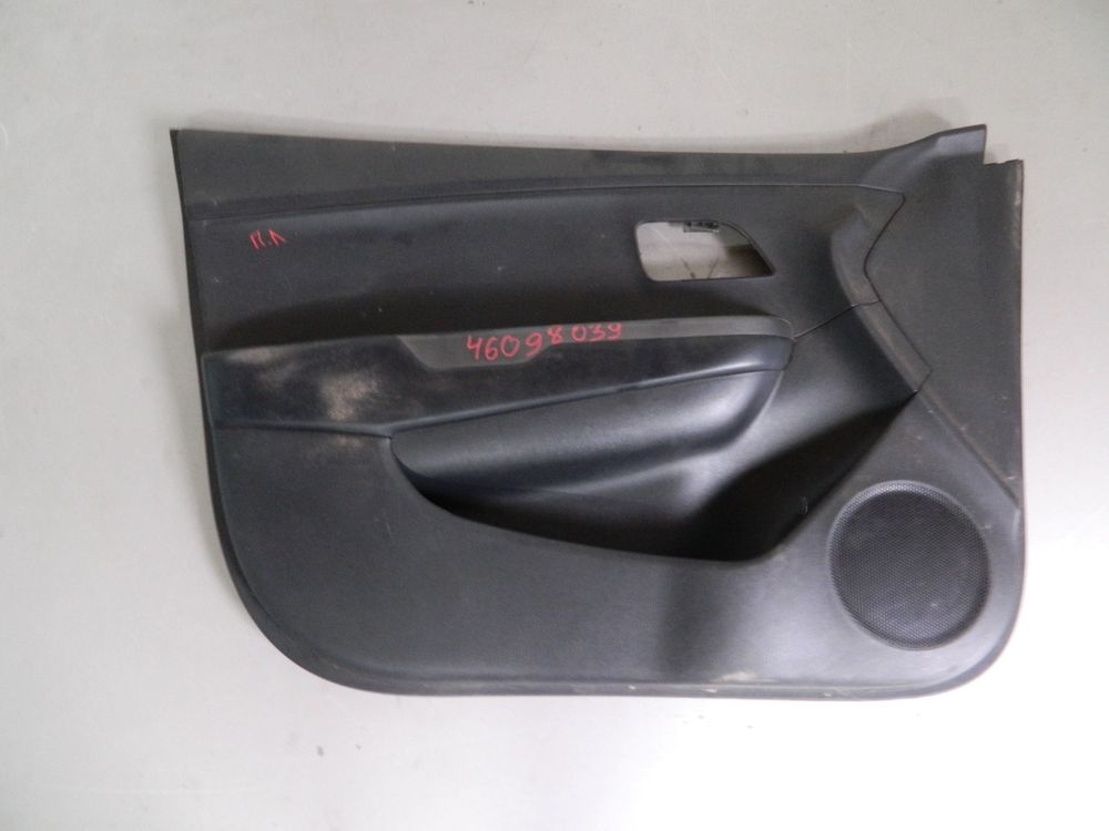 Обшивка двери KIA RIO QB G4FA Перед Лев (Б/У) 46098039