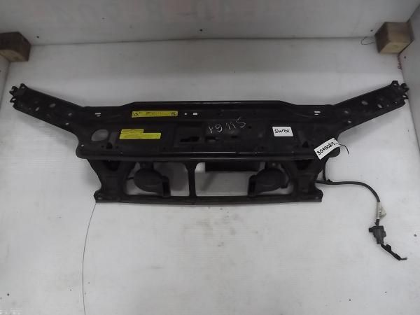 Рамка радиатора VOLVO V70 SW61 (Контрактный) 30400213