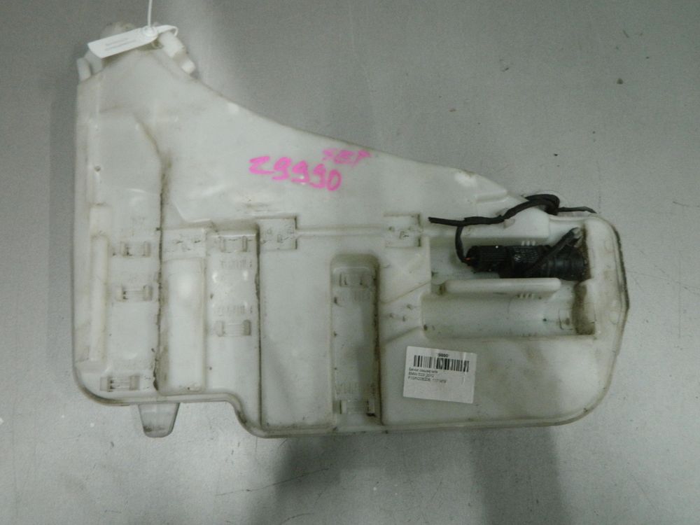 Бачок омывателя BMW 523i F10 (Контрактный) 03344448