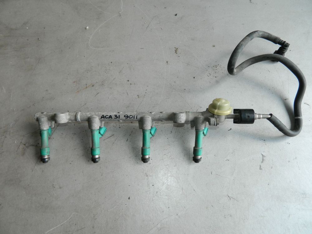 Рампа топливная с форсунками TOYOTA RAV4 ACA31 2AZFE (Контрактный) 2901100114