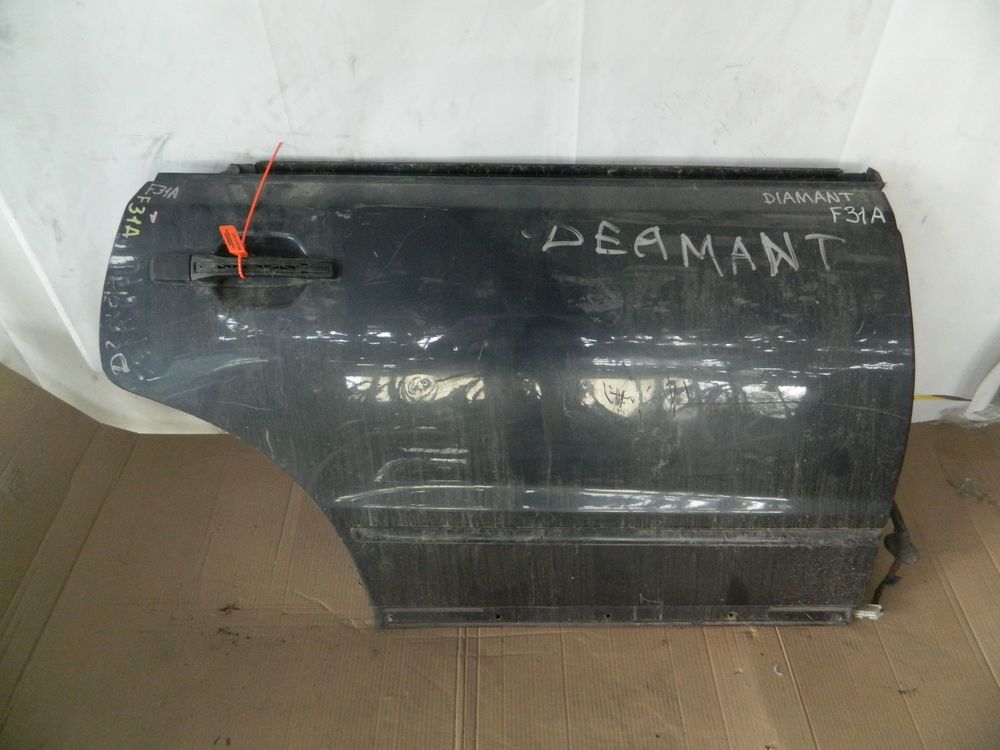 Дверь MITSUBISHI DIAMANTE F31A Зад Прав (Контрактный) 65243145