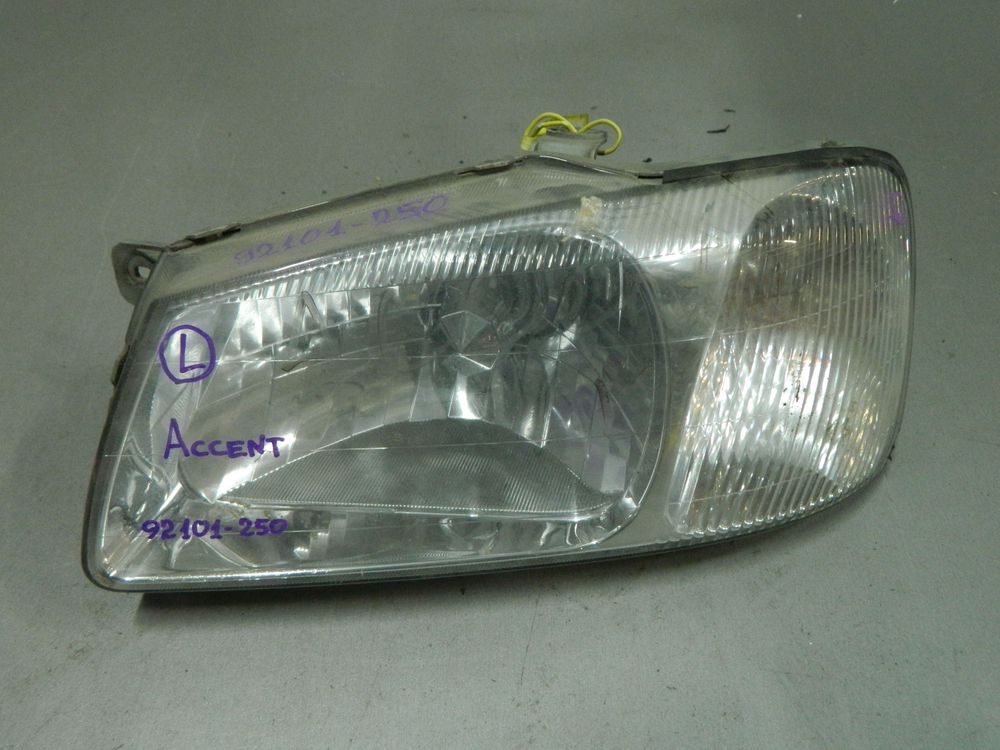 Фара HYUNDAI ACCENT LC Перед Лев (Б/У) 40940480