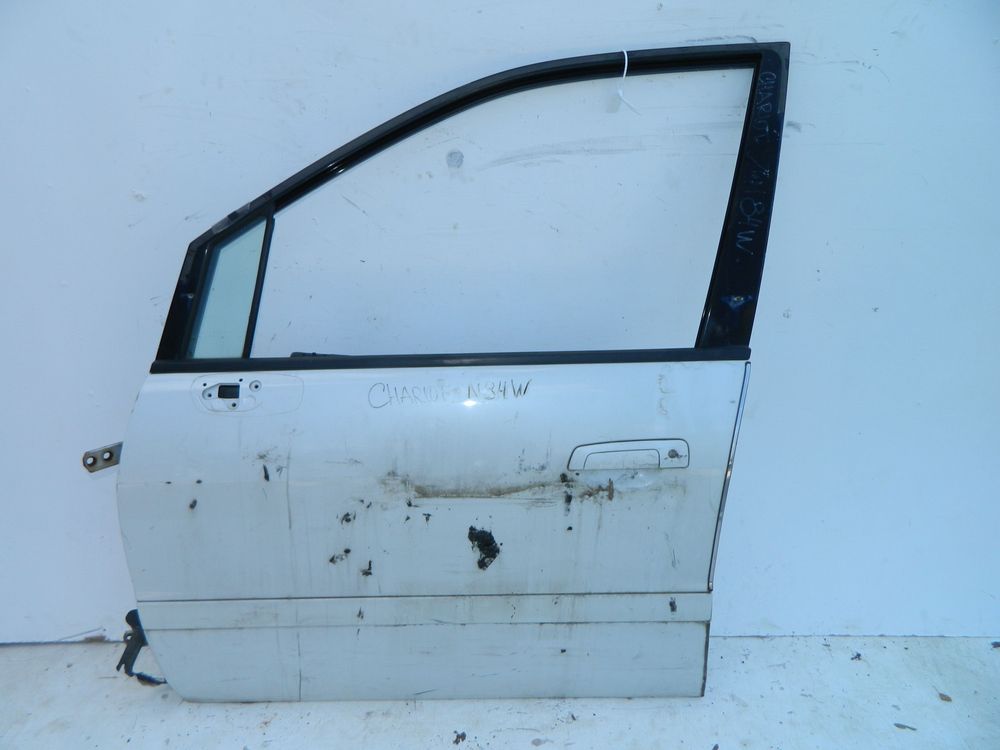 Дверь MITSUBISHI CHARIOT GRANDIS N84W Перед Лев (Контрактный) 46098148