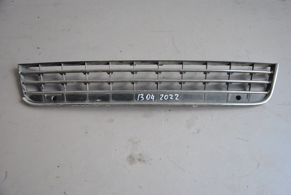 Решетка бампера VAG 7P6853677A VOLKSWAGEN Touareg 2010 - 2018 79773274