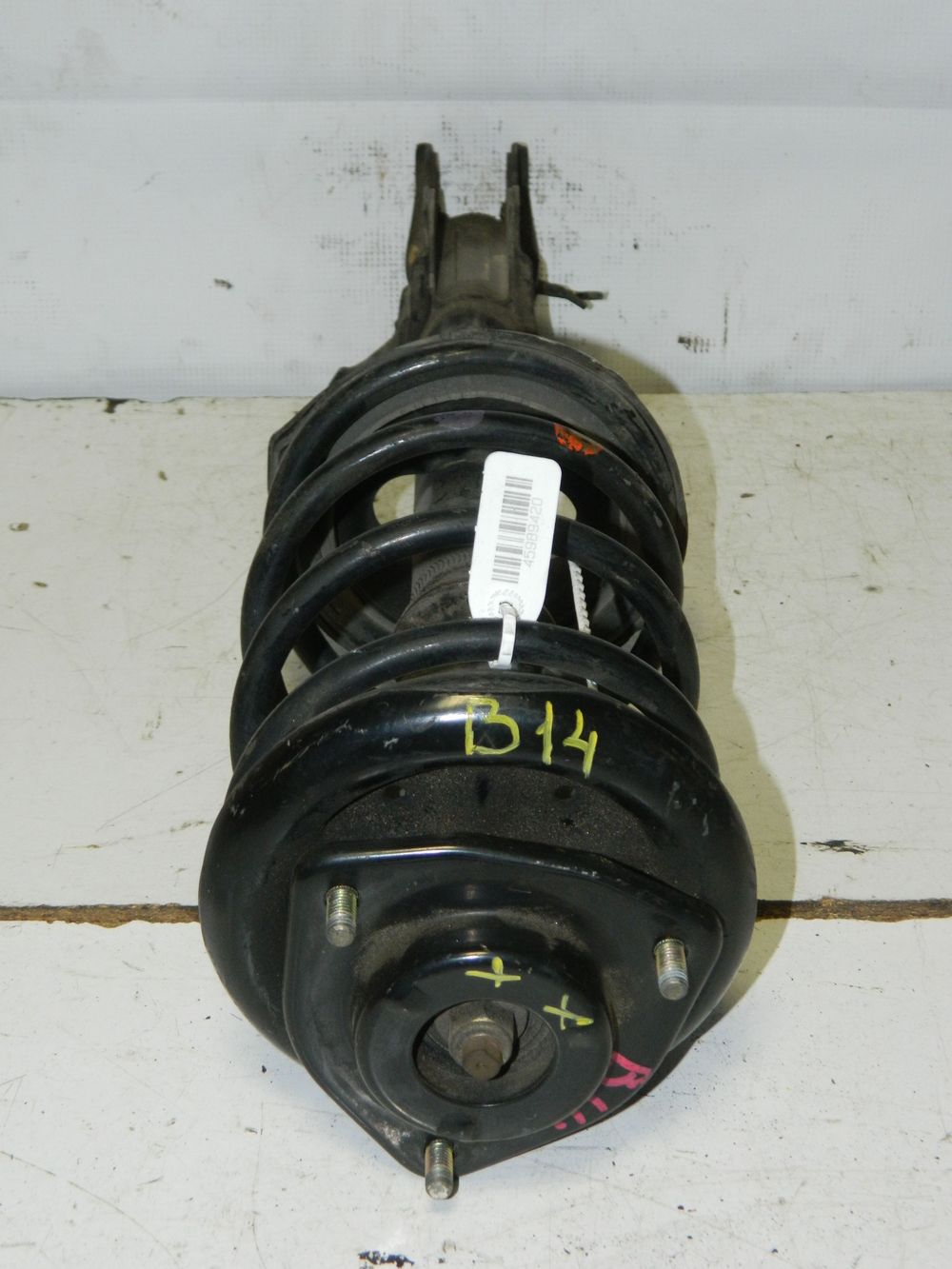 Стойка подвески NISSAN SUNNY B14 Перед Прав (Контрактный) 45989420