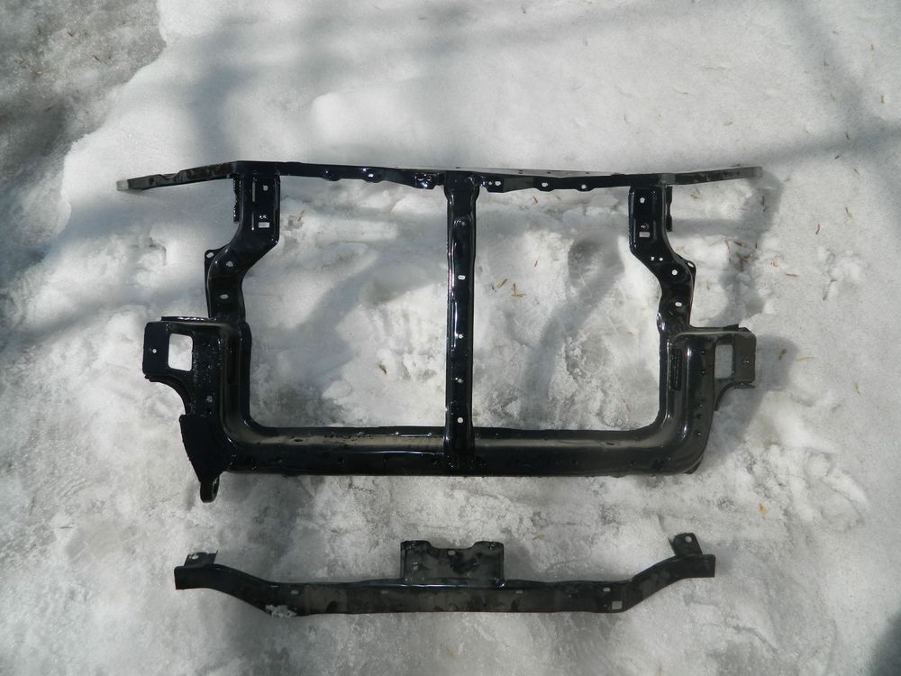 Рамка радиатора MITSUBISHI MN133539 Outlander