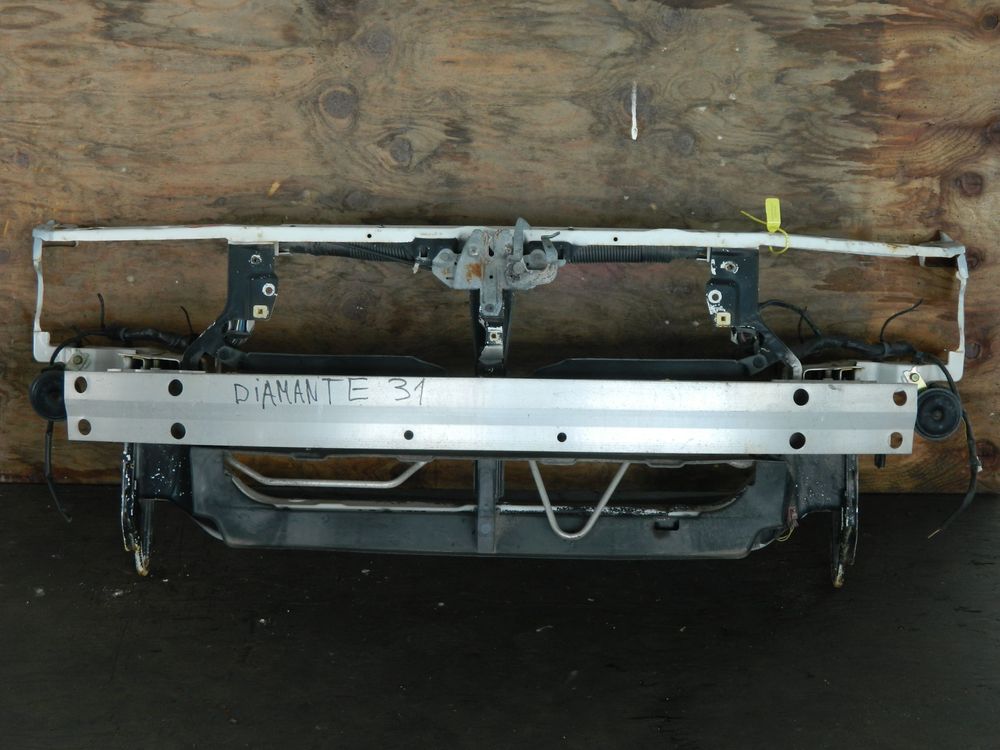 Рамка радиатора MITSUBISHI DIAMANTE F31A (Контрактный) 94584206
