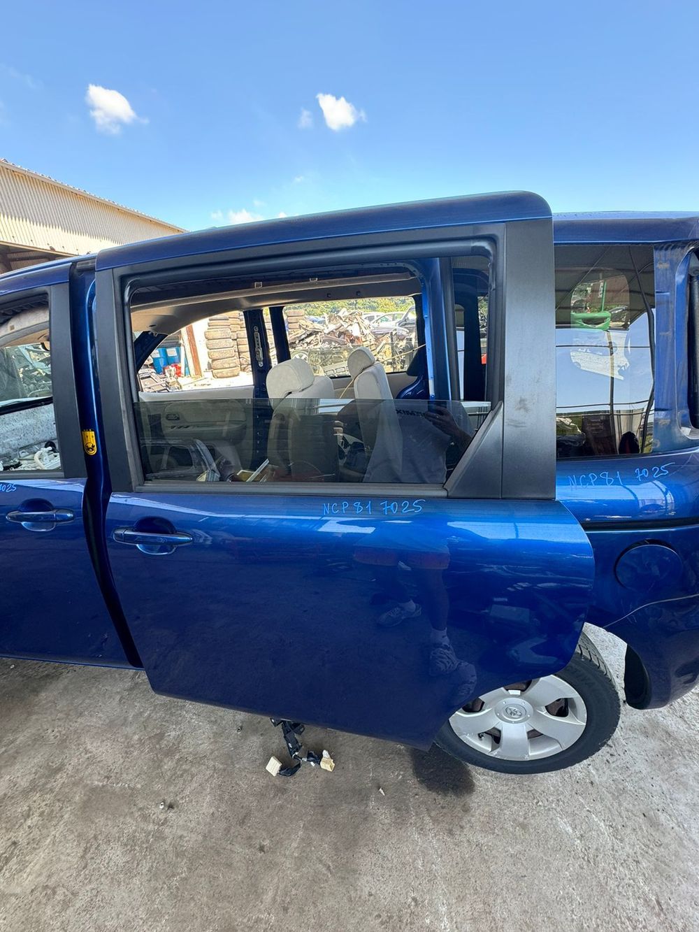 Дверь TOYOTA SIENTA NCP81 Зад Лев (Контрактный) 37025012