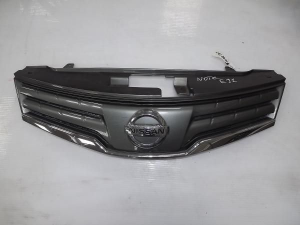 Решетка радиатора NISSAN NOTE E11 (Контрактный) 26130213