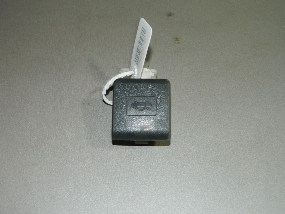 Ручка открывания капота TOYOTA COROLLA E120 (Б/У) 45990758