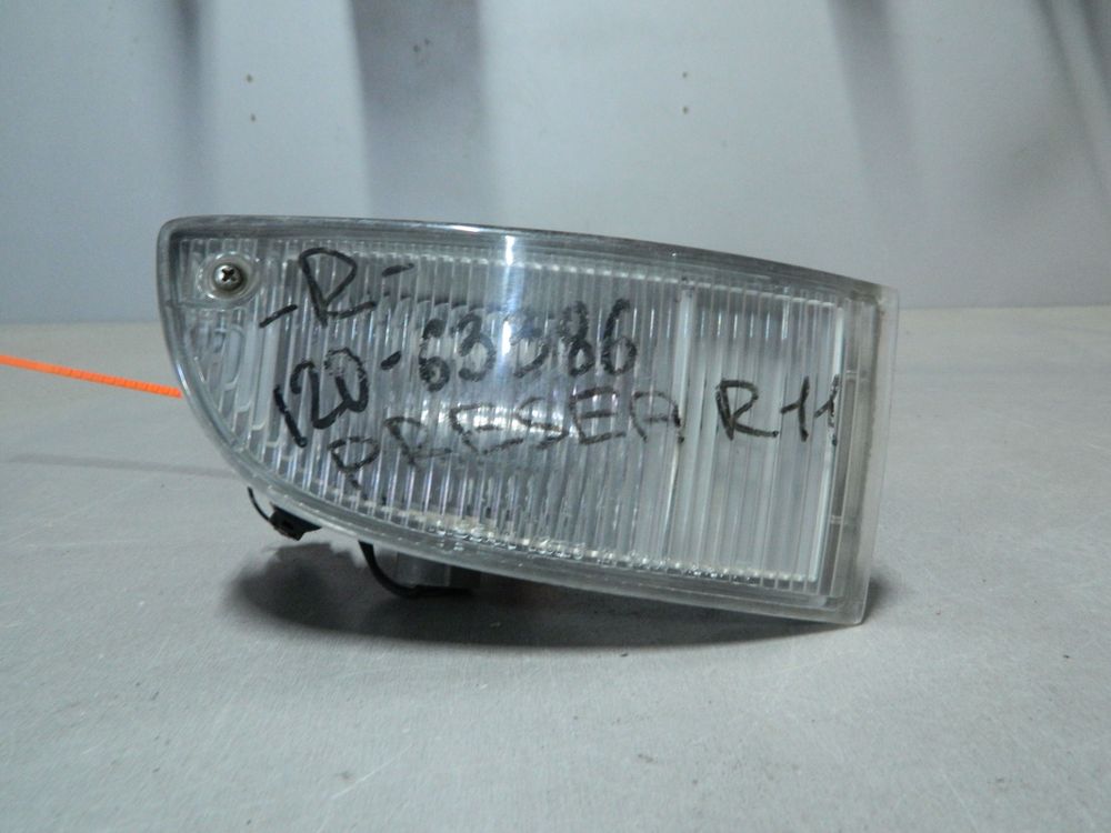 Повторитель поворота NISSAN PRESEA R11 Перед Прав (Контрактный) 72367044