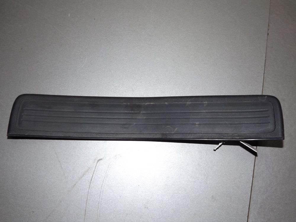 Накладка на порог HONDA CR-V RE Задн Лев (Контрактный) 35017550