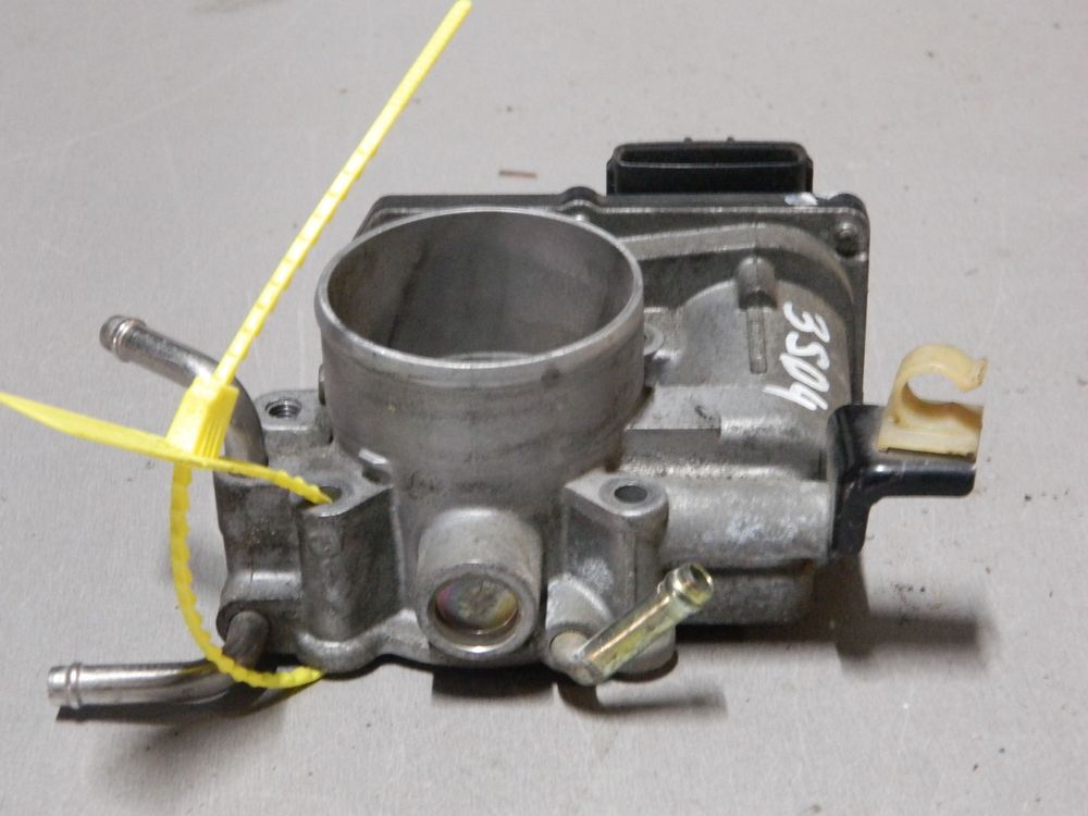 Заслонка дроссельная TOYOTA 3SFSE (Б\У) 79780541