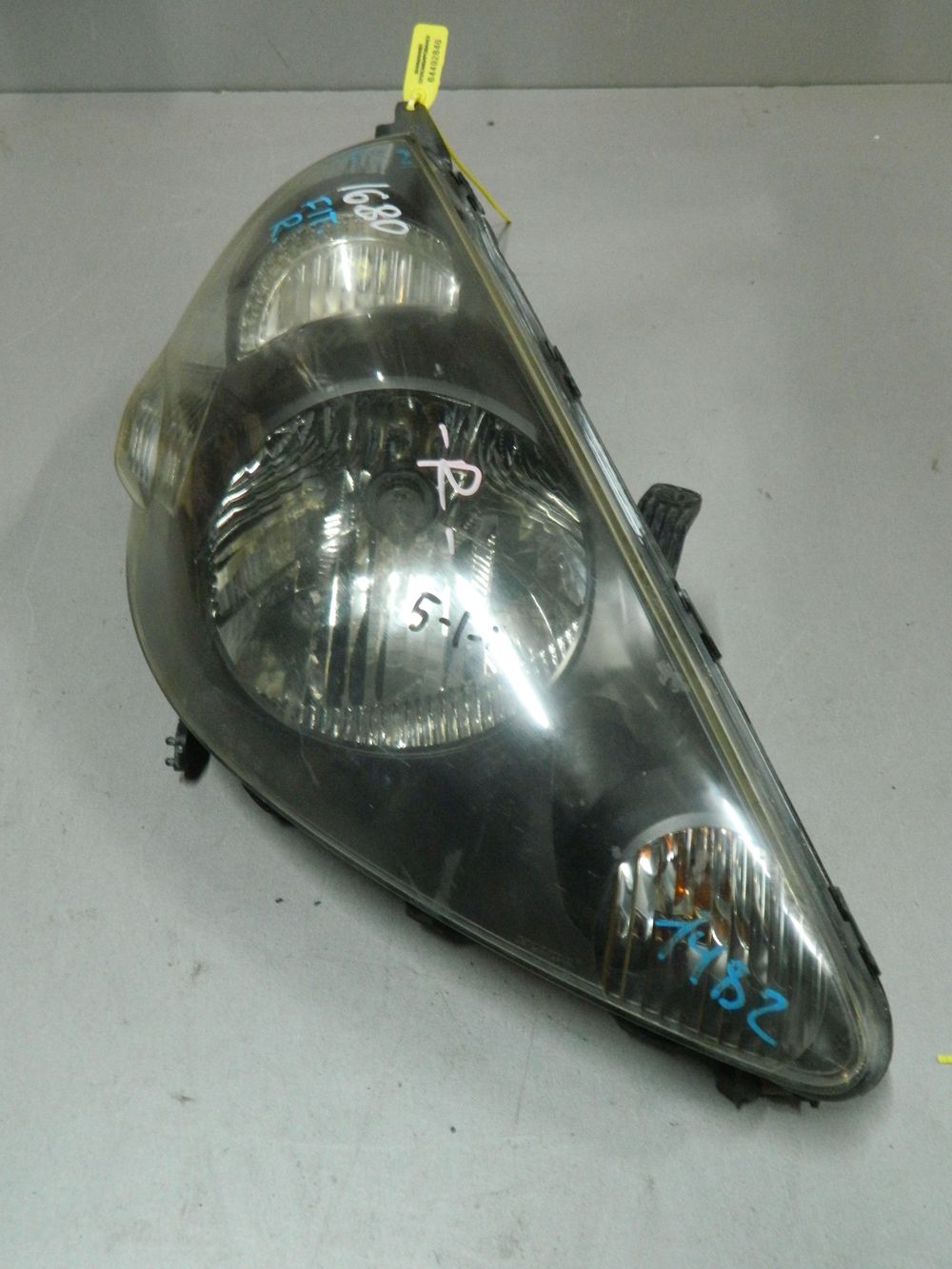 Фара HONDA FIT GD1 Перед Прав 1680 (Контрактный) 64492846