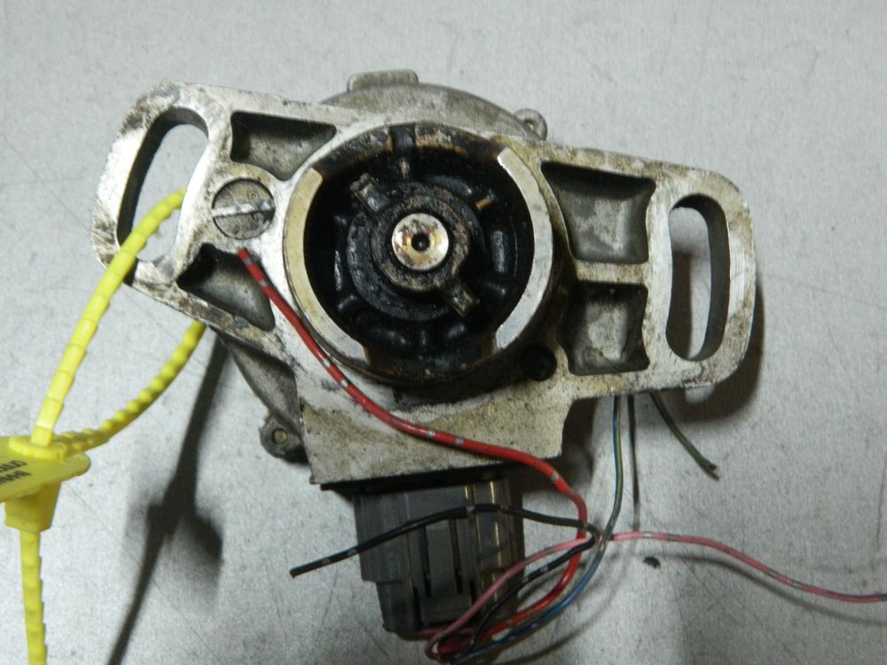 Трамблер MITSUBISHI 4A30 (Контрактный) 79780039