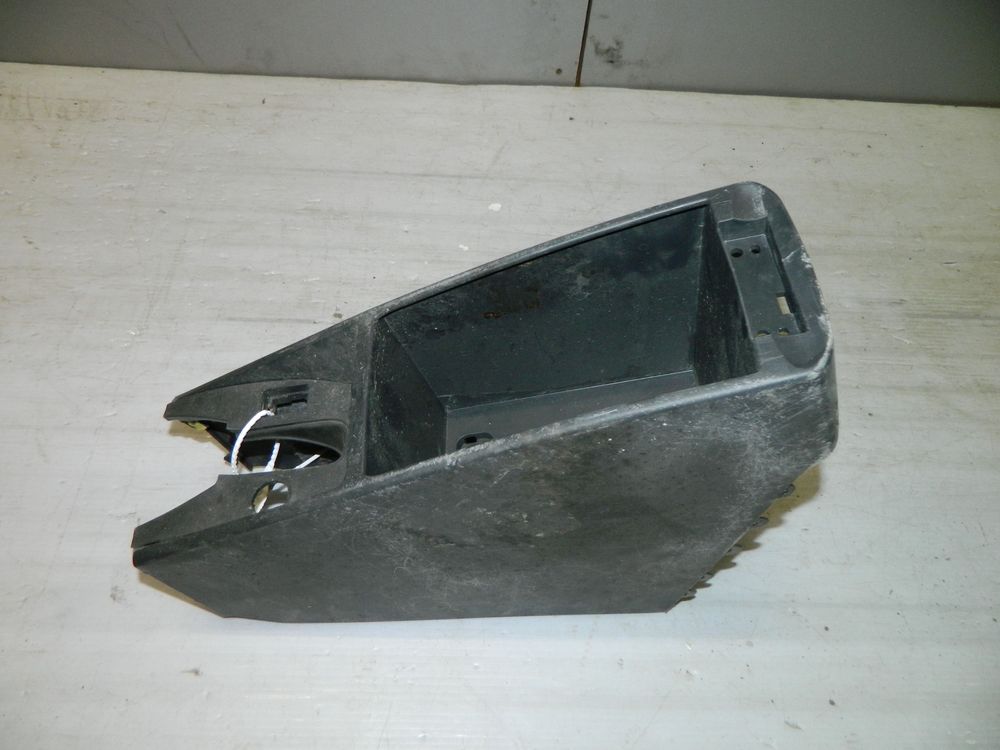 Консоль центральная TOYOTA AURIS ZRE151 (Контрактный) 46098483