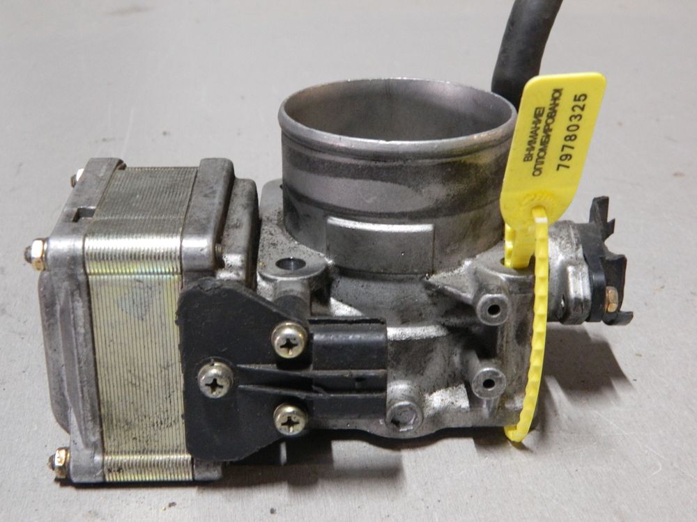 Дроссельная заслонка MITSUBISHI 4G94 (Контрактный) 79780325