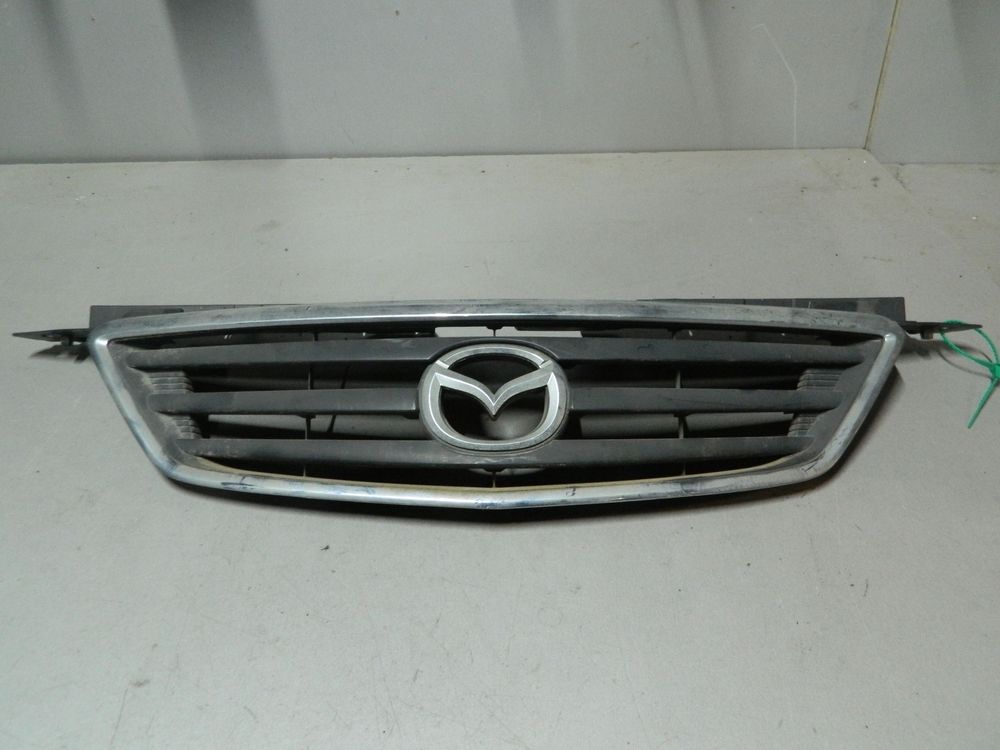 Решетка радиатора MAZDA MPV LWEW (Контрактный) 81540952