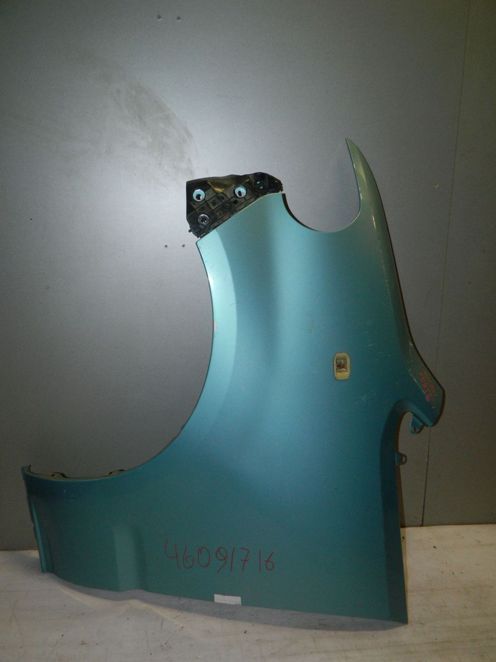 Крыло TOYOTA PORTE NNP11 Перед Лев (Контрактный) 46091716