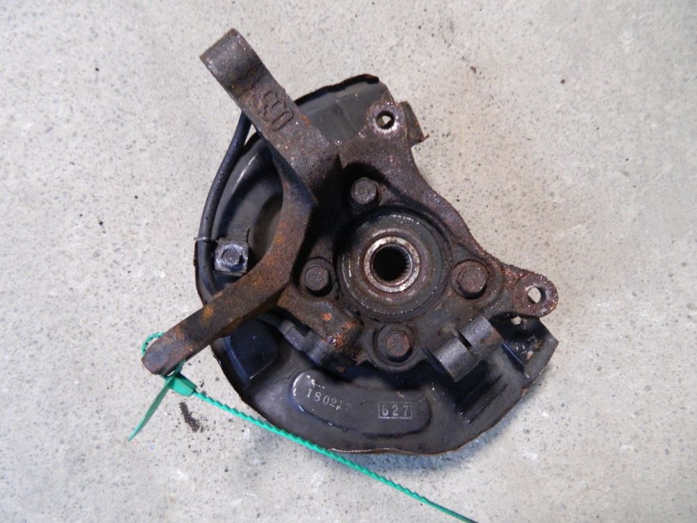 Ступица MITSUBISHI GRANDIS N84W Перед Лев (Контрактный) 79591327