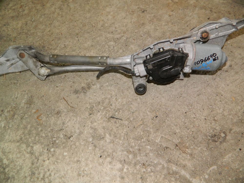 Мотор дворников MITSUBISHI OUTLANDER CW5W (Контрактный) 1096640161
