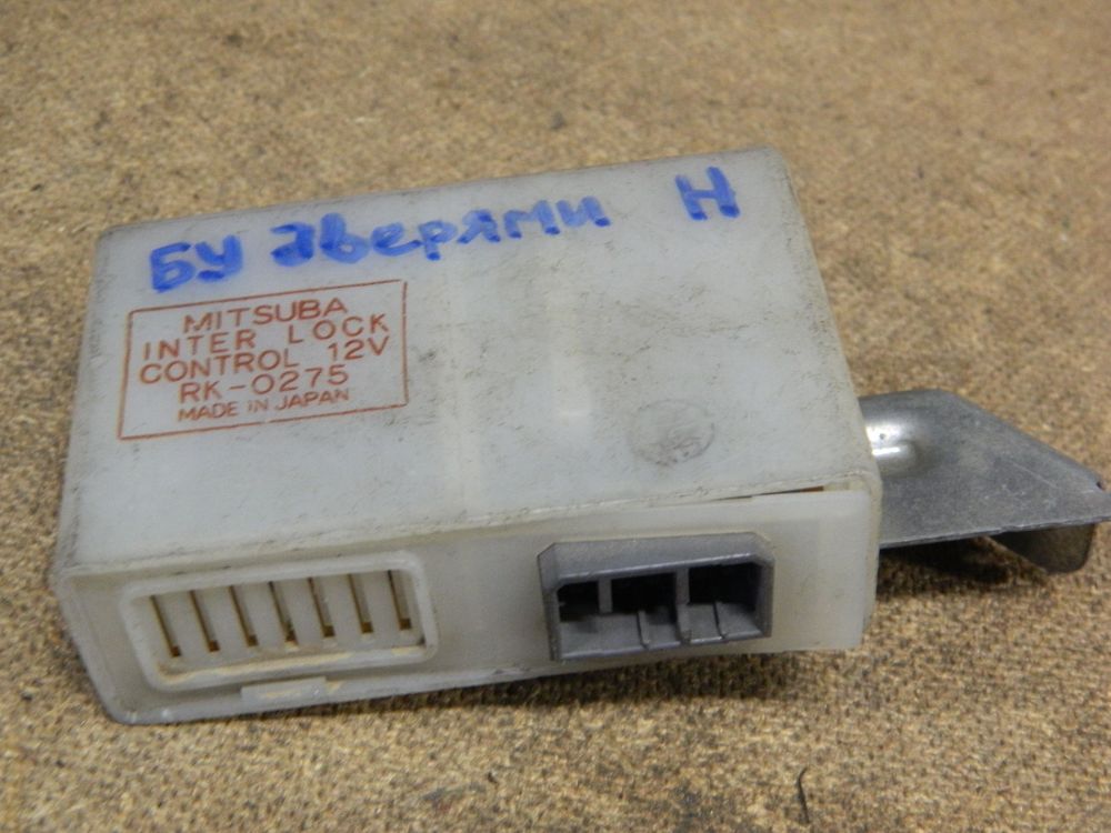 Блок управления дверьми HONDA (Контрактный) 79590777
