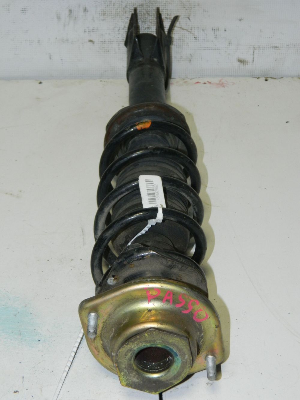 Стойка подвески TOYOTA PASSO QNC10 Перед Лев (Кoнтрактный) 45992962