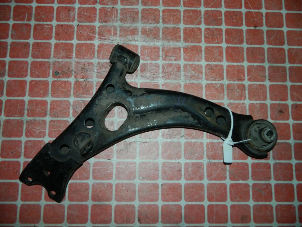 Рычаг подвески TOYOTA CARINA ST190 Перед Лев (Контрактный) 45992671