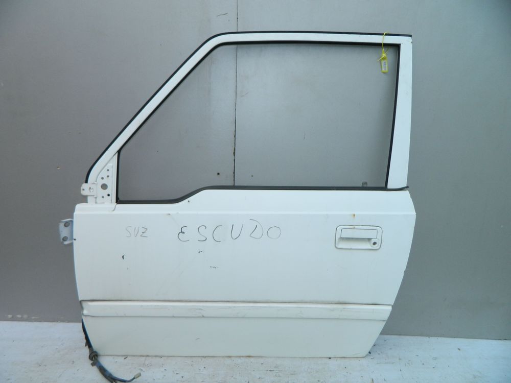 Дверь SUZUKI ESCUDO TA01W Перед Лев (Контрактный) 40951931