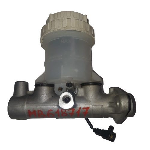 Главный тормозной цилиндр GENERAL PARTS MB618717 MITSUBISHI Pajero,Montero