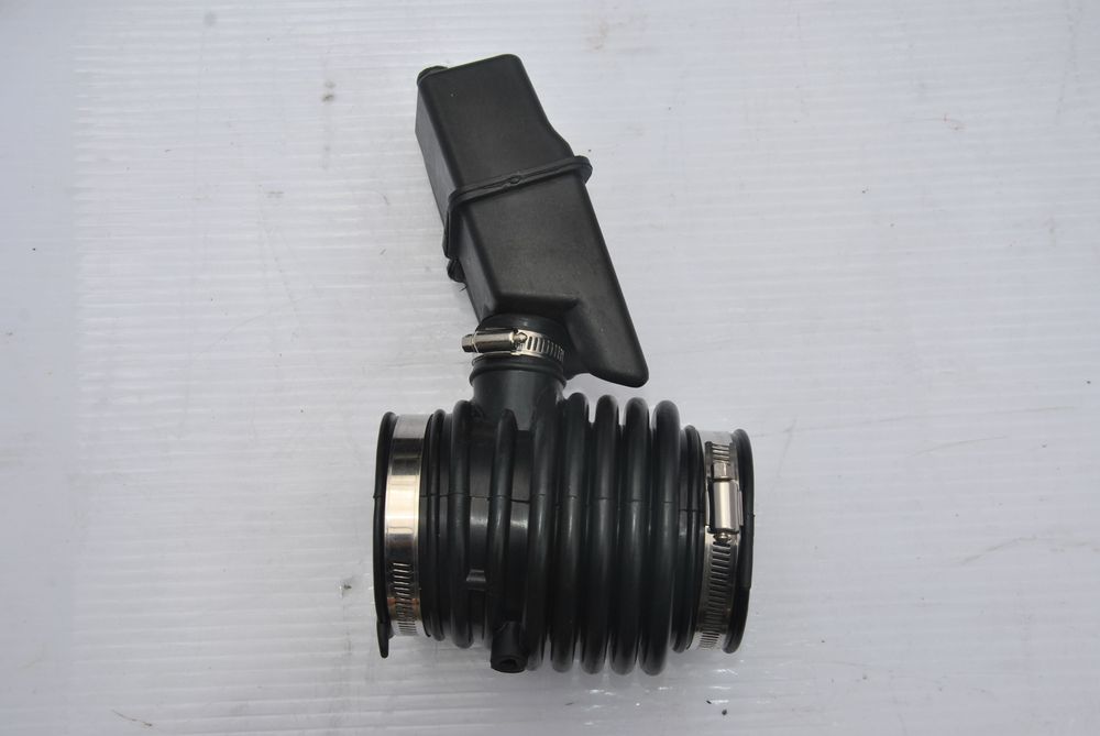 Патрубок воздушного фильтра GENERAL PARTS 165761AA1A NISSAN MURANO 51, NISSAN TEANA 32, VQ35DE