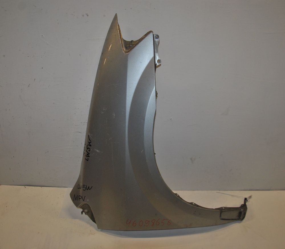 Крыло MAZDA MPV LW5W Перед Прав (Контрактный) 46098656