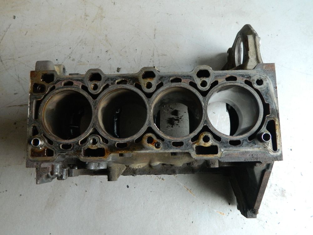 Блок цилиндров OPEL ASTRA A16XER (Б/У) 94584127