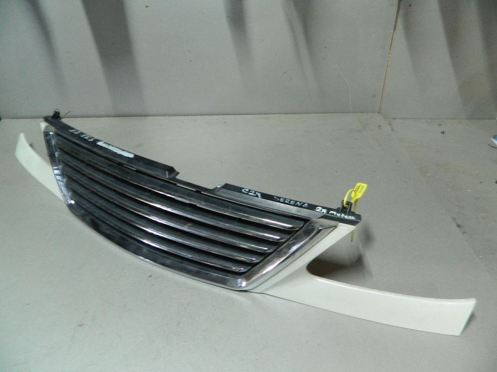 Решетка радиатора NISSAN SERENA PC24 (Контрактный) 79773269