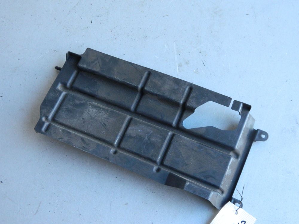 Защита радиатора TOYOTA VITZ SCP10 (Контрактный) 21340212
