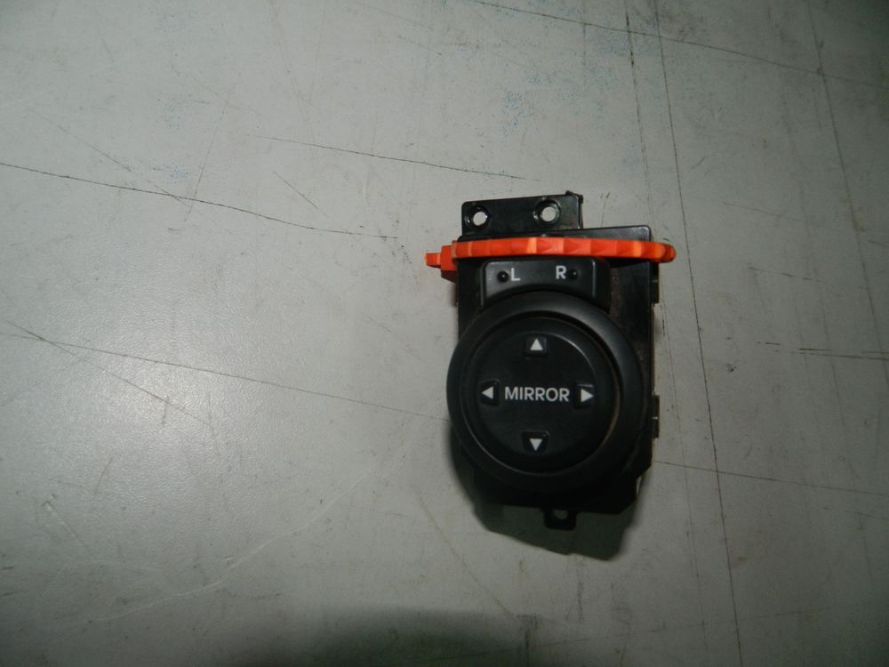 Блок управления зеркалами QB G4FA (Б/У) 65243498