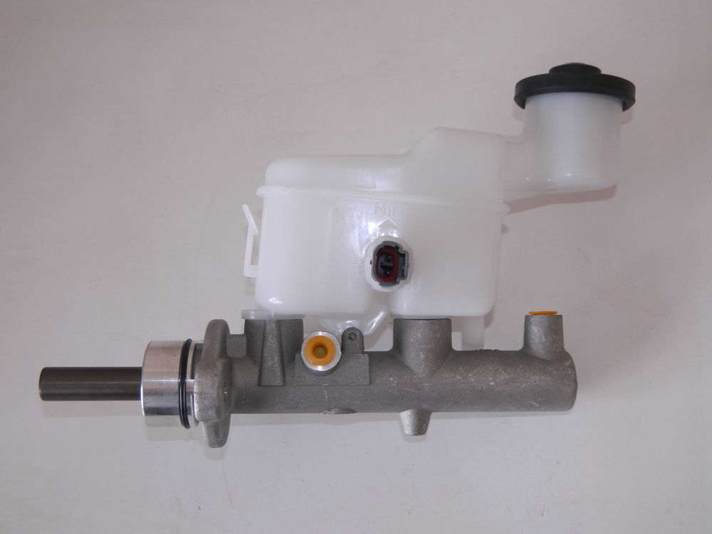 Главный тормозной цилиндр GENERAL PARTS TOYOTA 472010K040
