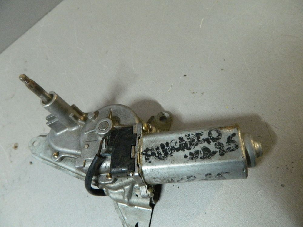 Мотор заднего дворника TOYOTA FUNCARGO NCP20 (Контрактный) 81528782