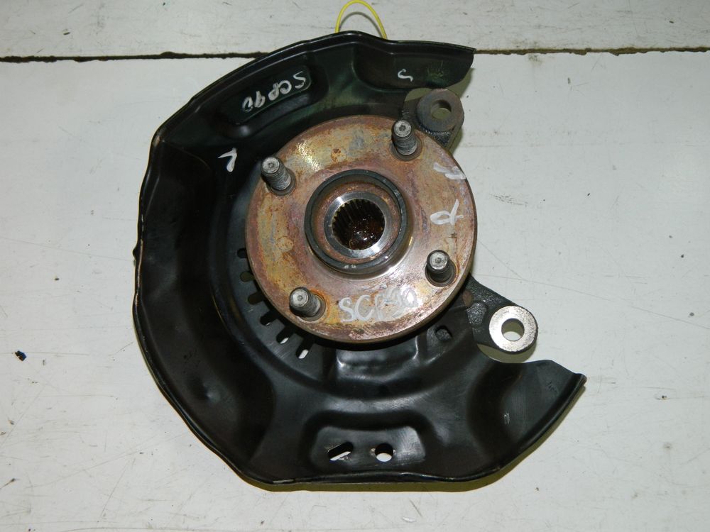 Ступица TOYOTA VITZ SCP90 Перед Прав (Контрактный) 40940918