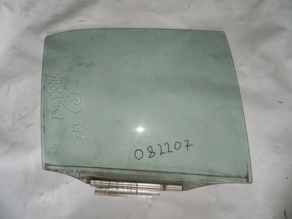 Стекло двери TOYOTA CORSA 51 Задн. Прав (Контрактный) 082207