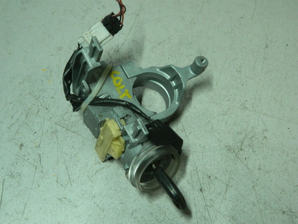 Замок зажигания MITSUBISHI COLT Z21A (Контрактный) 81528805