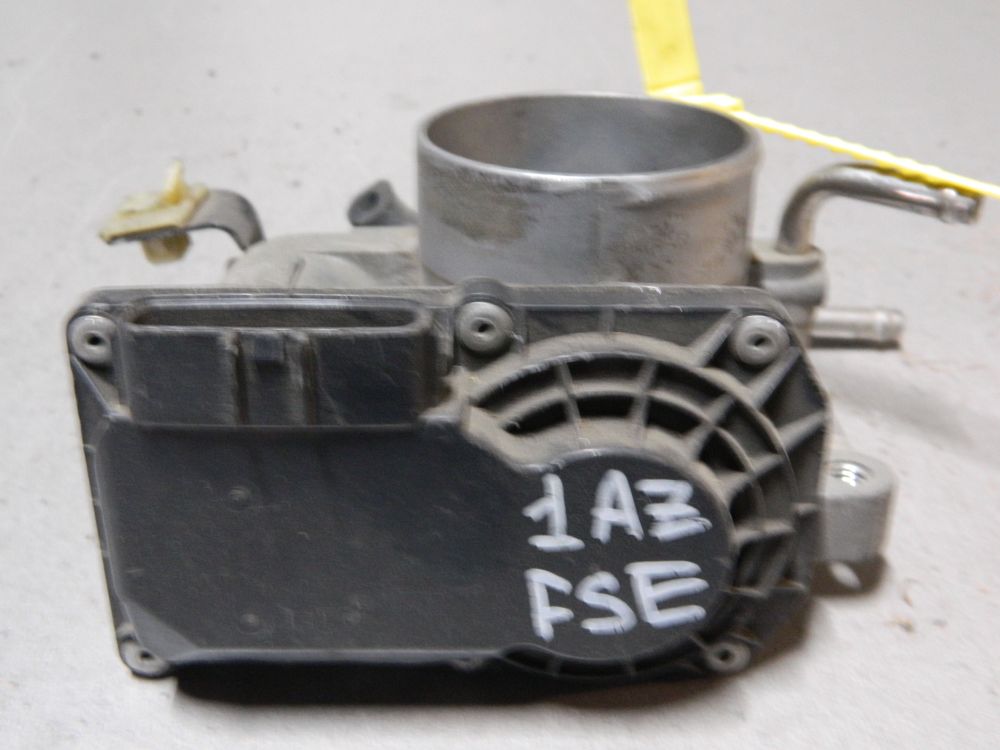 Дроссельная заслонка TOYOTA 1AZFSE (Контрактный) 79780341