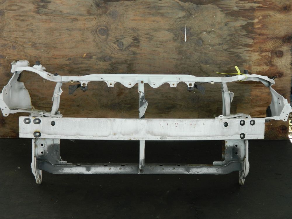 Рамка радиатора TOYOTA WISH ANE10 (Контрактный) 94584213