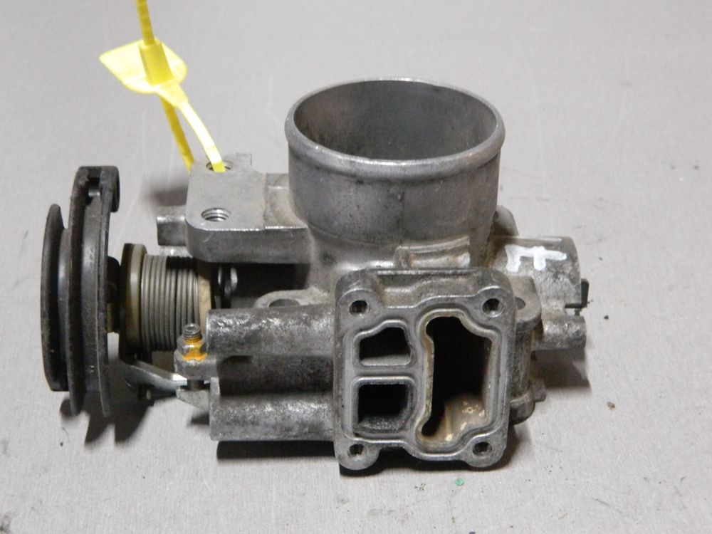 Дроссельная заслонка TOYOTA 7AFE (Контрактный) 79780461