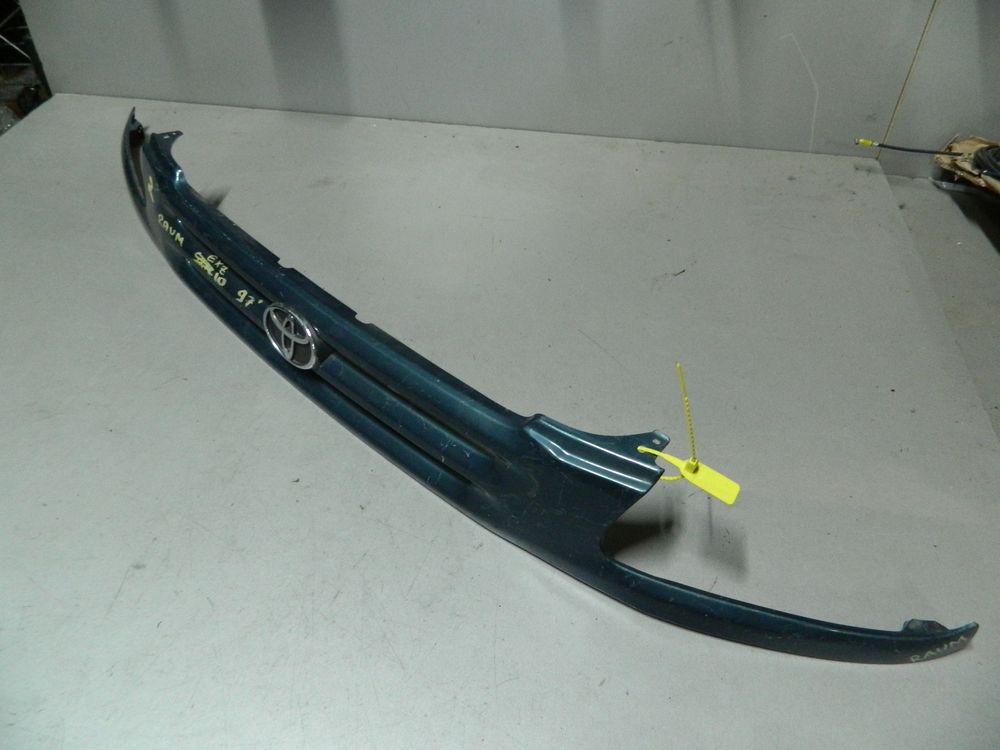 Решетка радиатора TOYOTA RAUM EXZ10 (Контрактный) 79773280