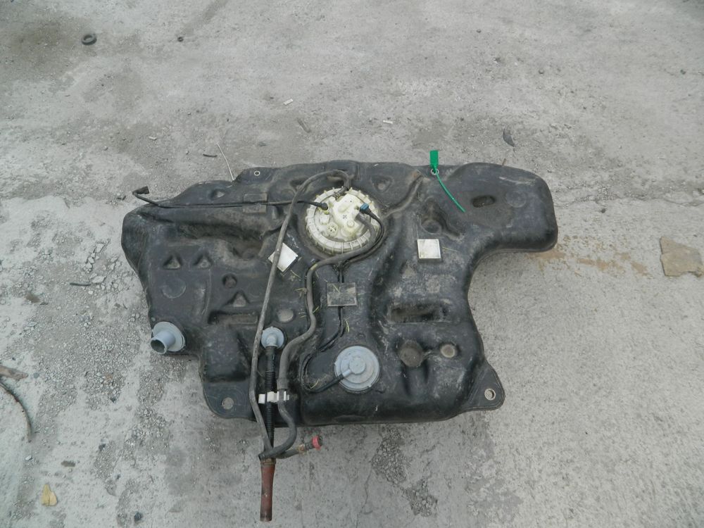 Бак топливный TOYOTA COROLLA ADE150 (Б/У) 81530905