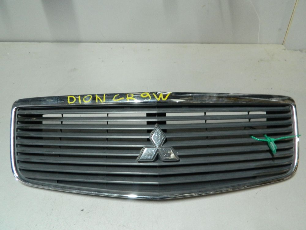 Решетка радиатора MITSUBISHI DION CR9W (Контрактный) 81540802