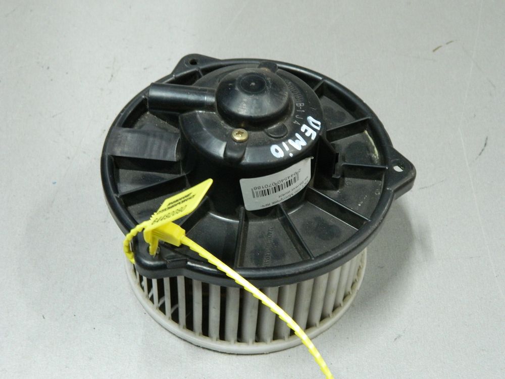 Мотор печки MAZDA DEMIO DW3W (Контрактный) 64492090